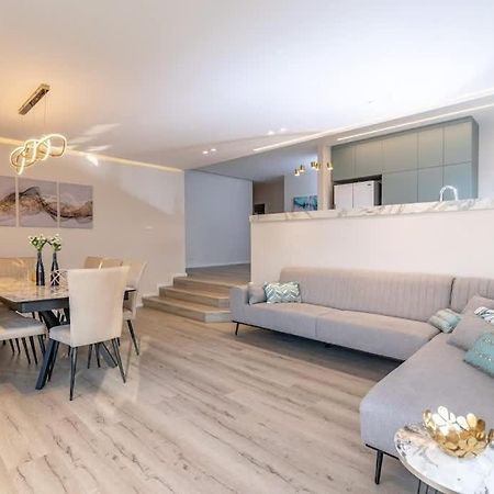 L.T.D Luxury Apartments 4 Bedroom Panoramic View Тиберия Екстериор снимка